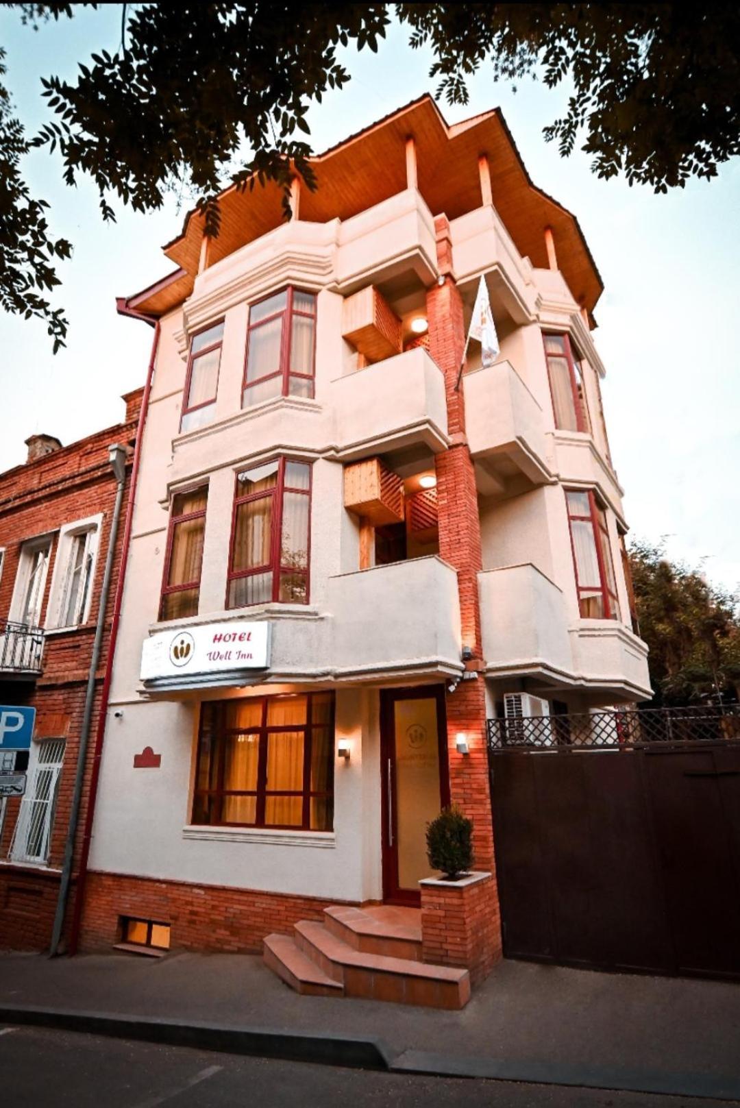 Hotel Well Inn Tbilisi Esterno foto