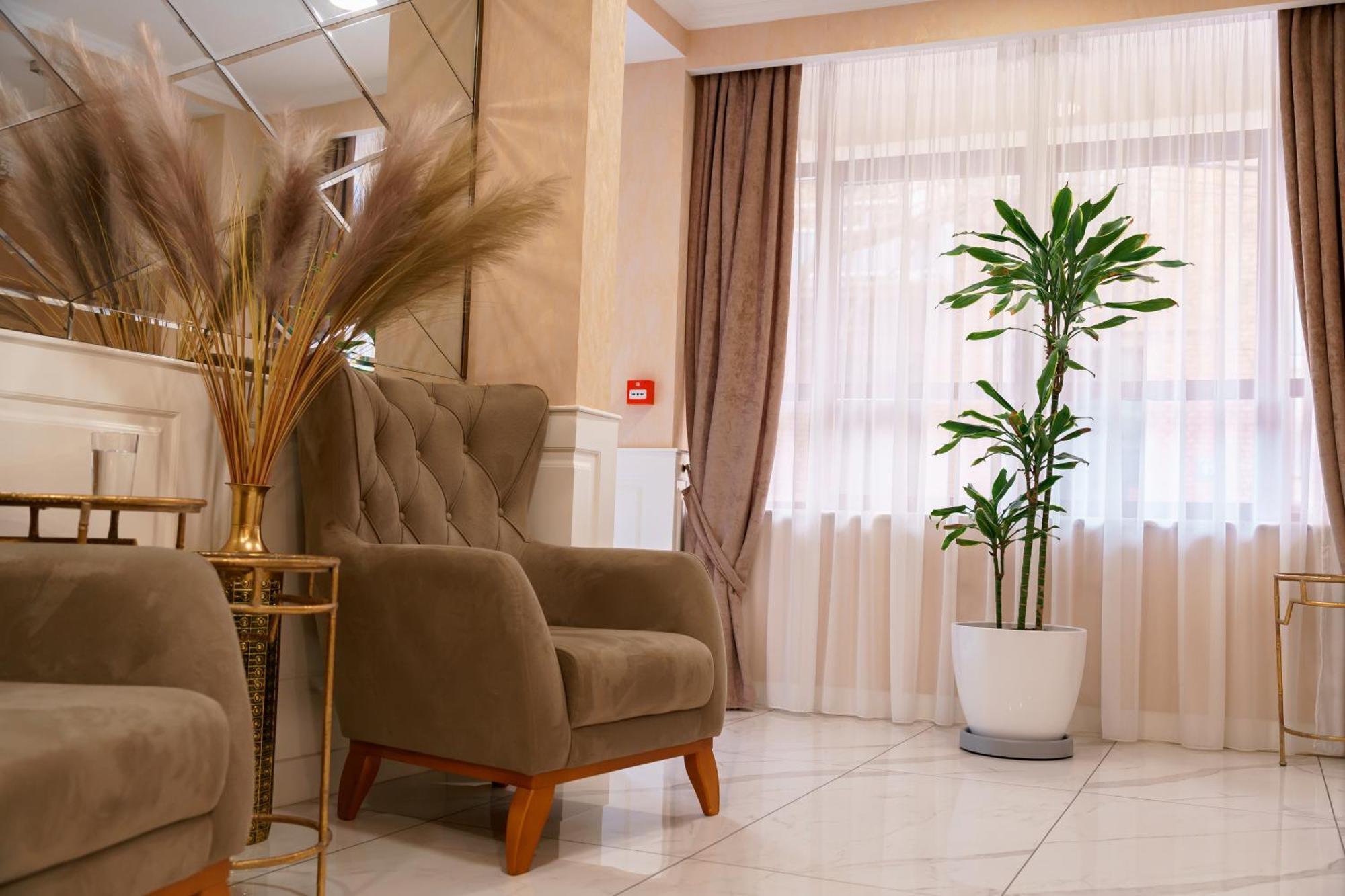 Hotel Well Inn Tbilisi Esterno foto