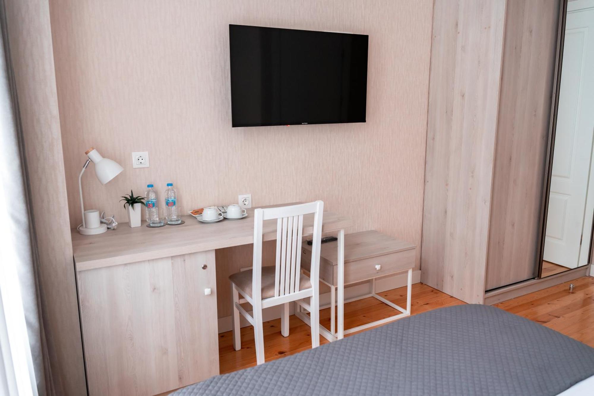 Hotel Well Inn Tbilisi Esterno foto