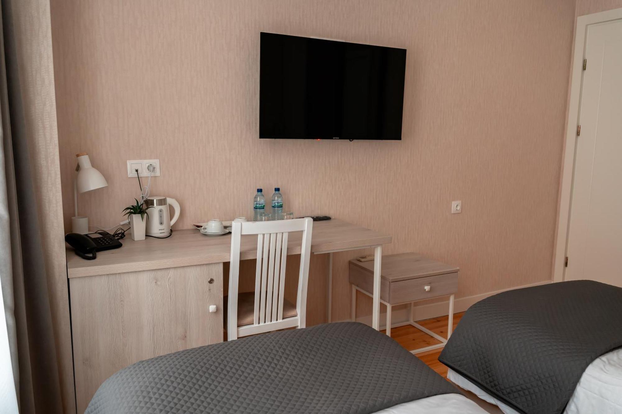 Hotel Well Inn Tbilisi Esterno foto